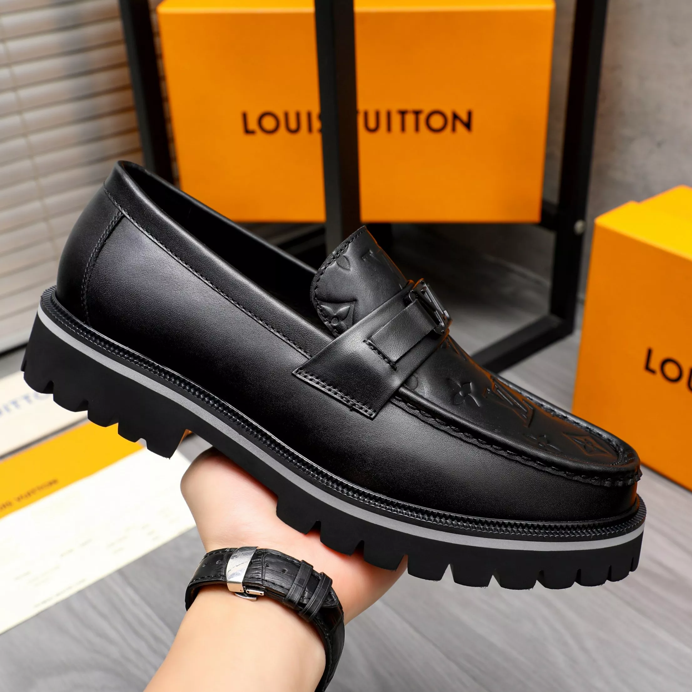 Functional 8166 Louis Vuitton LV Oxfords Shoes For Men