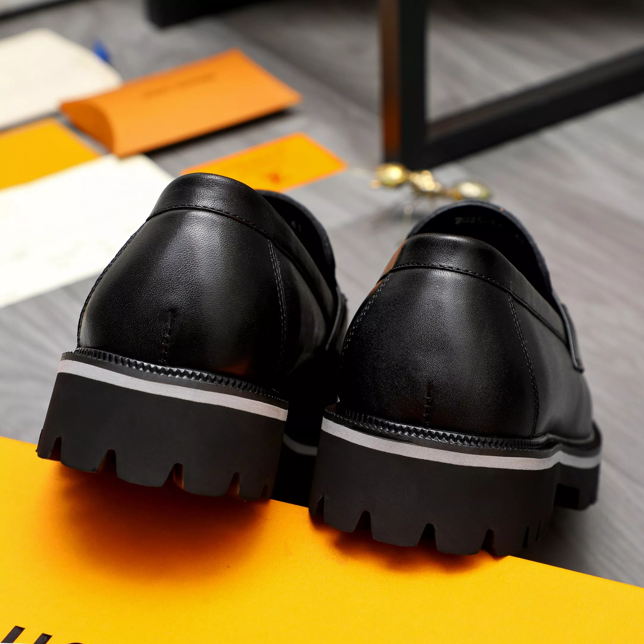 Functional 8166 Louis Vuitton LV Oxfords Shoes For Men