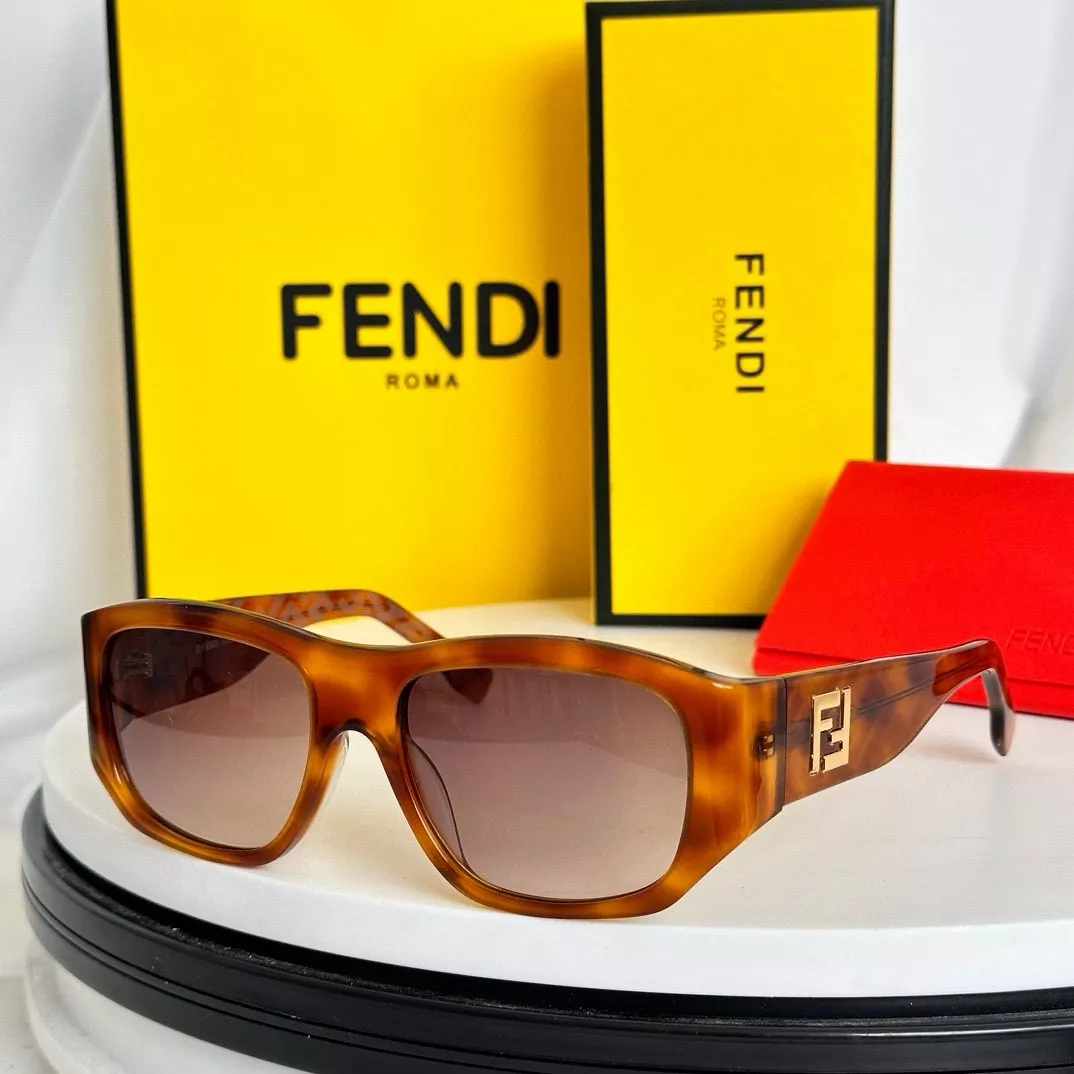 Functional 8316 Fendi AAA Quality Sunglasses