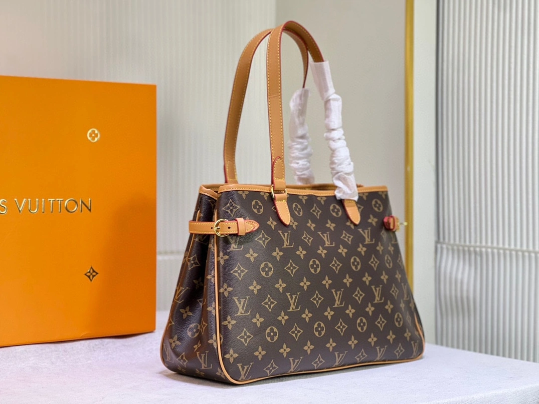 Functional 8326 Louis Vuitton AAA Quality Shoulder Bags For Women