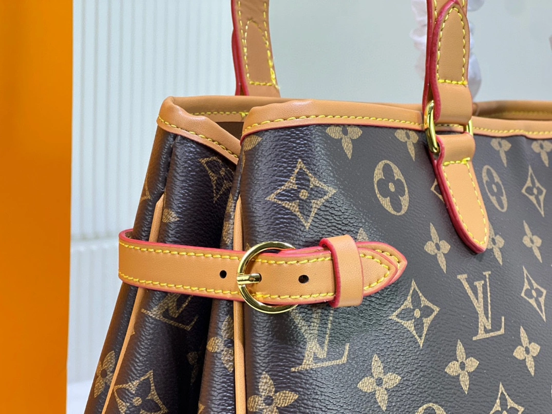 Functional 8326 Louis Vuitton AAA Quality Shoulder Bags For Women