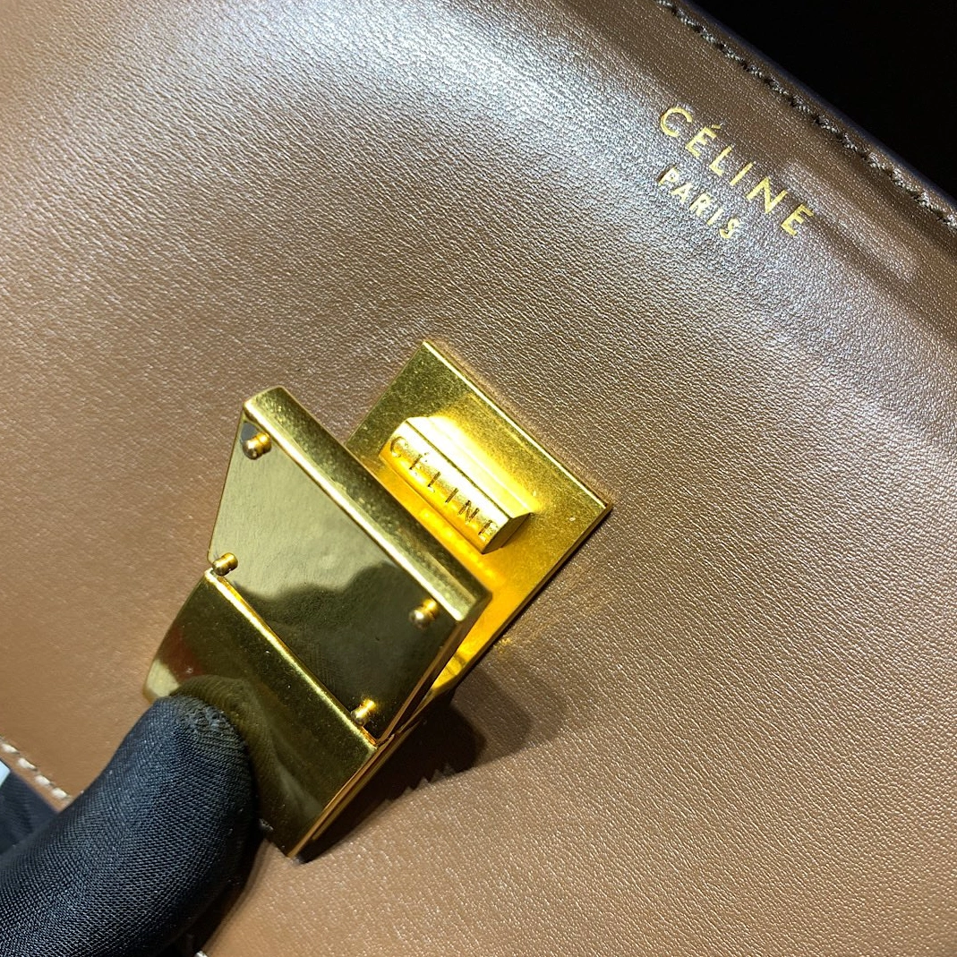 Functional 8334 Celine AAA Quality Messenger Bags For Women