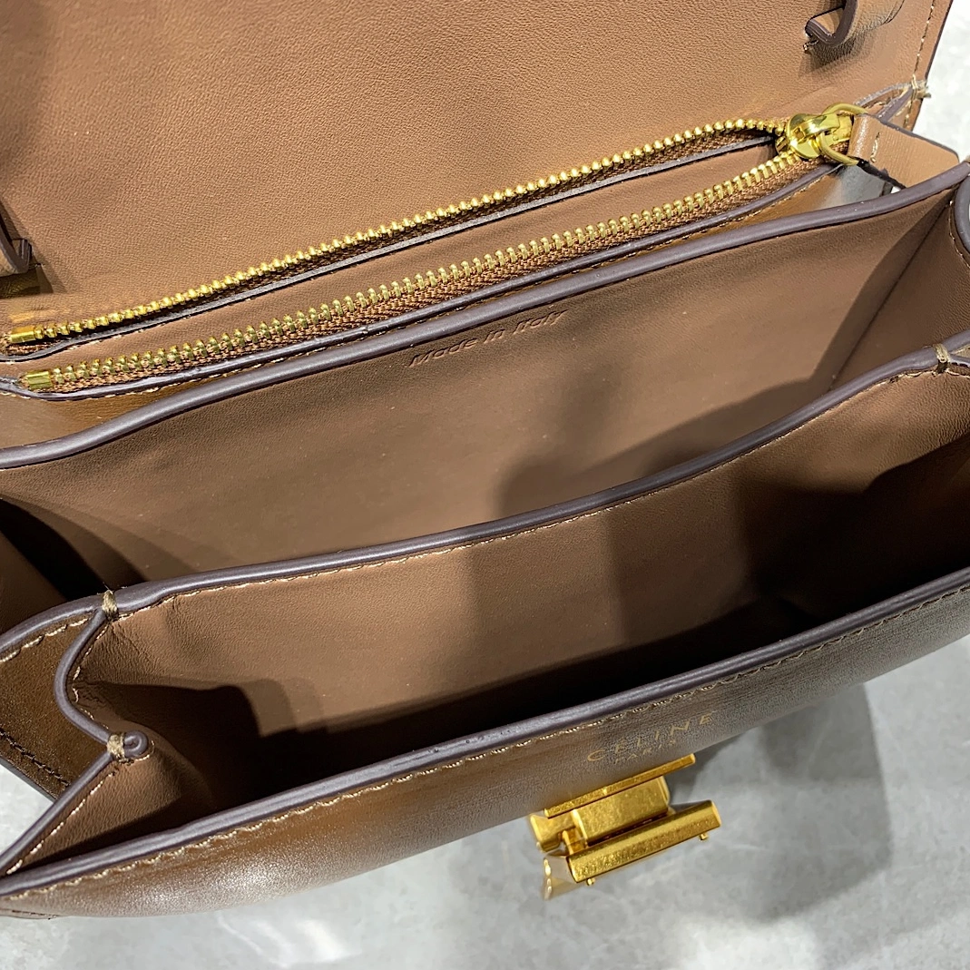 Functional 8334 Celine AAA Quality Messenger Bags For Women