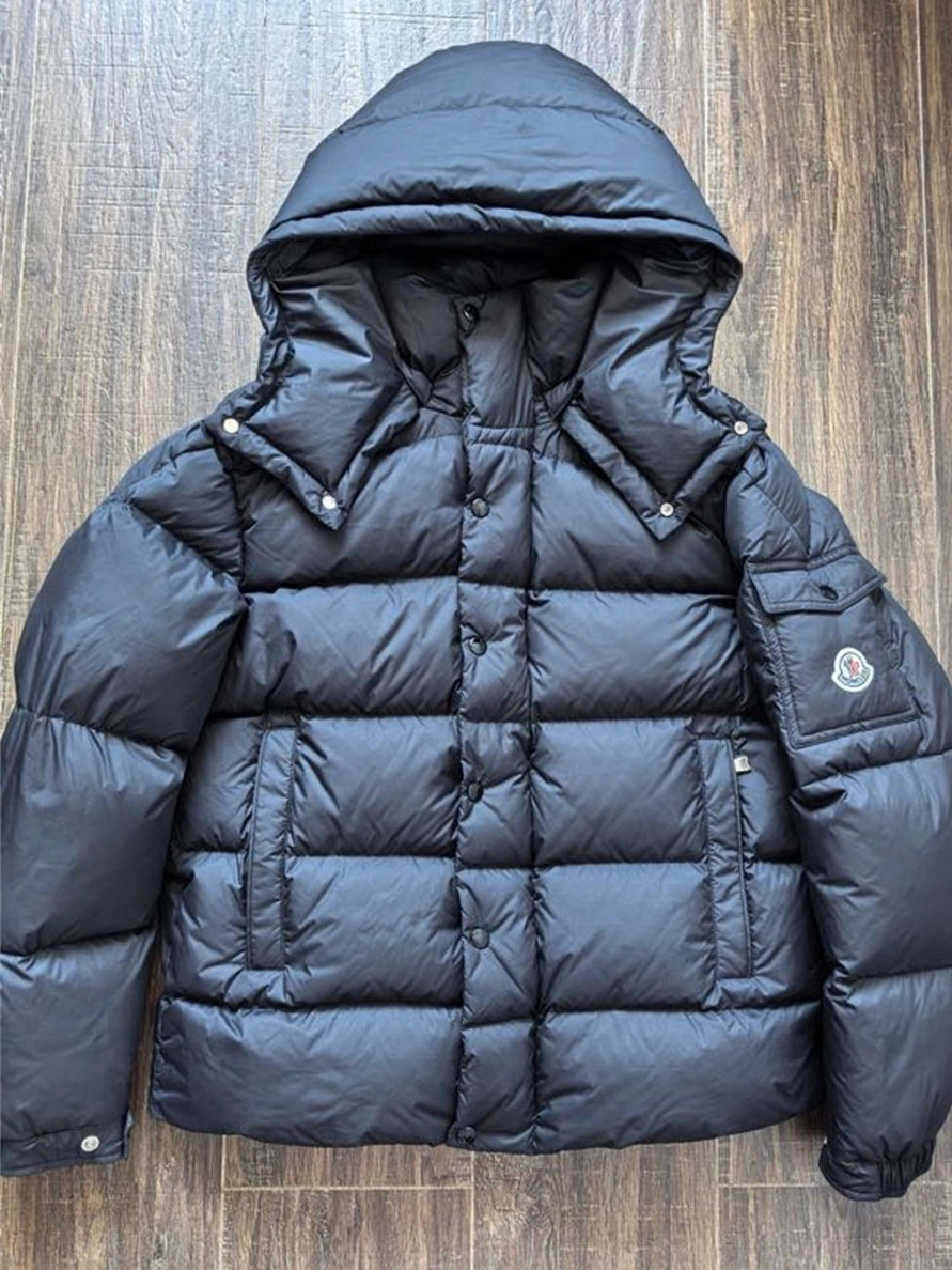Functional 8335 Moncler Down Feather Coat Long Sleeved For Unisex