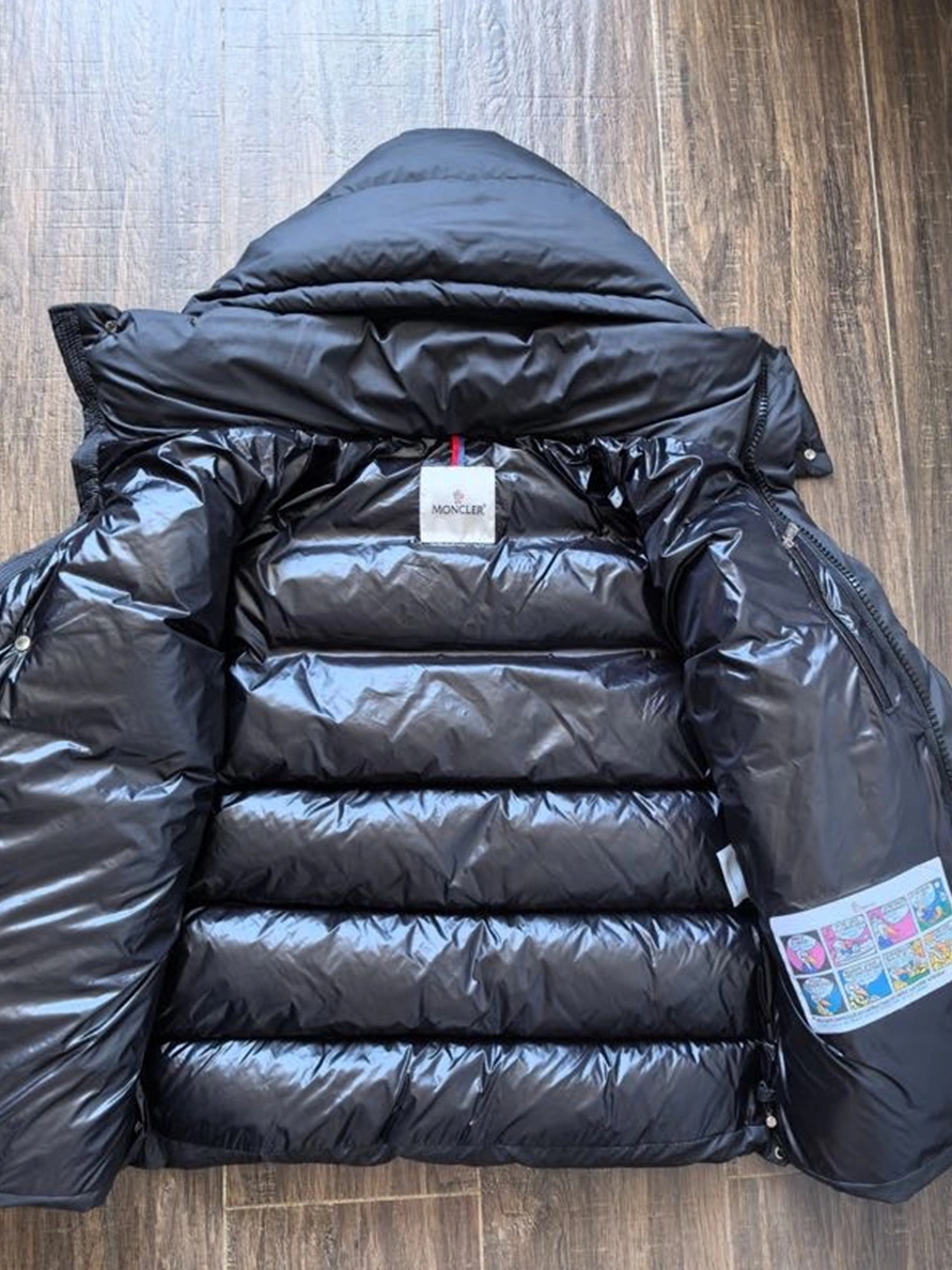 Functional 8335 Moncler Down Feather Coat Long Sleeved For Unisex