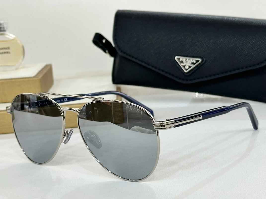 Functional 8392 Prada AAA Quality Sunglasses