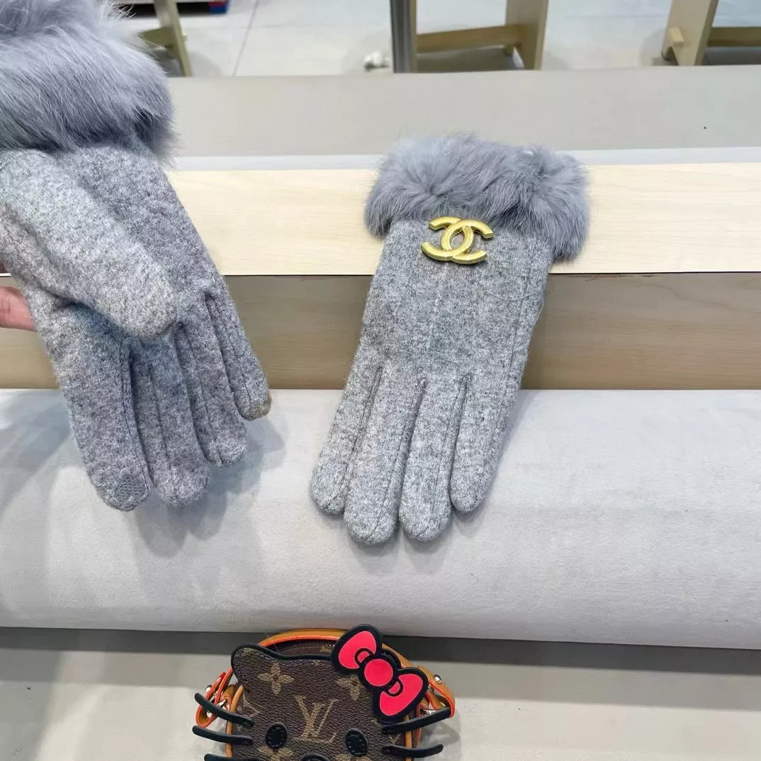 Functional 8590 Chanel Gloves For Women