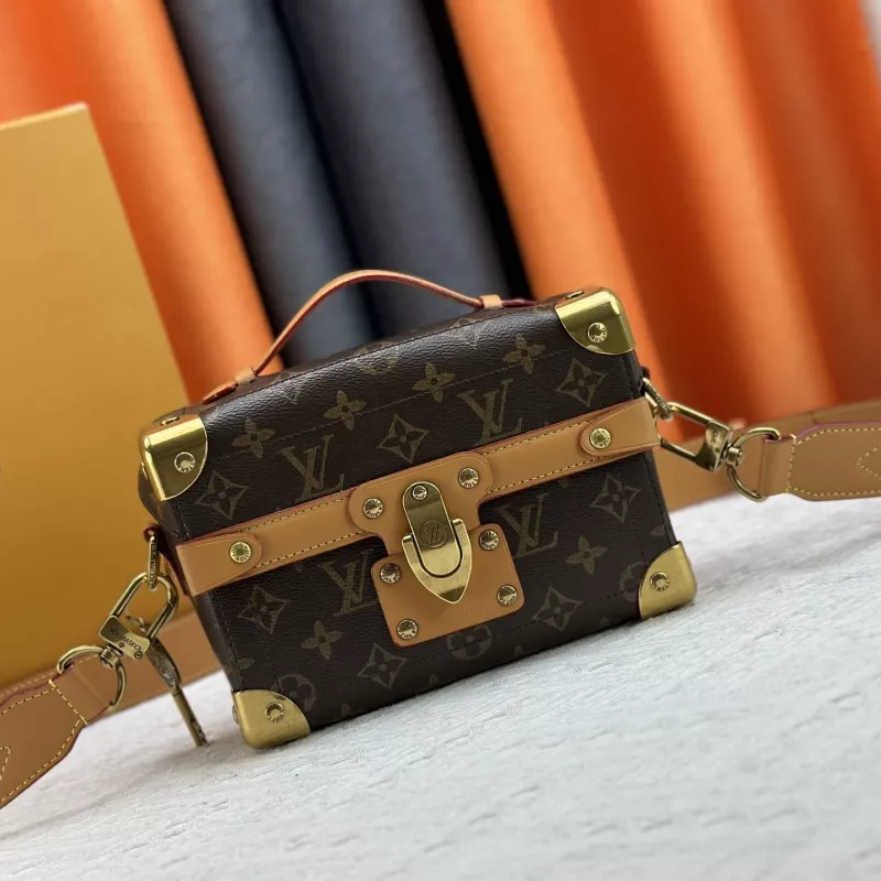 Functional 8897 Louis Vuitton AAA Quality Messenger Bags For Women