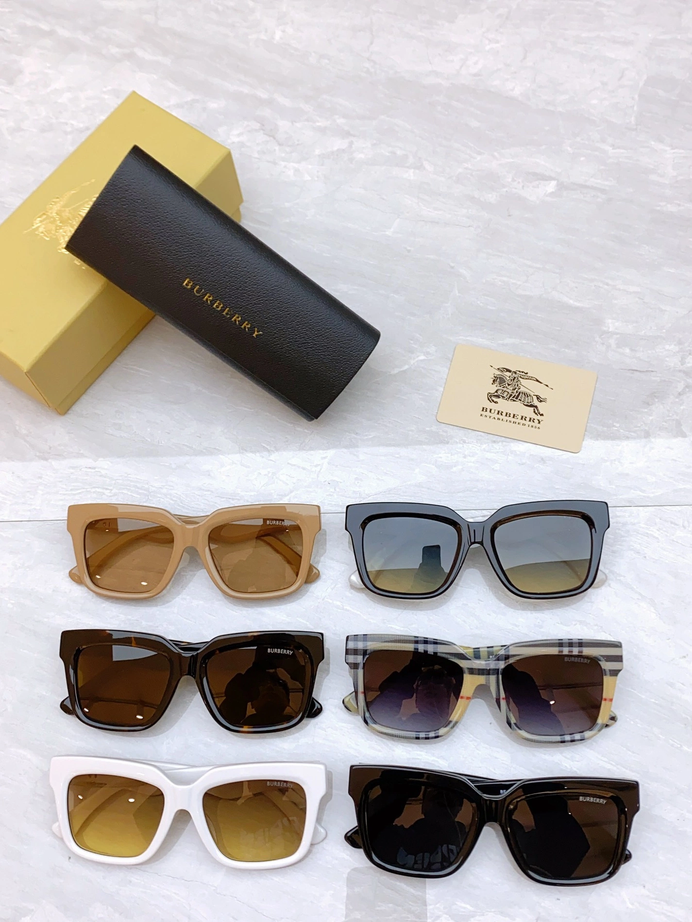 Functional 9268 Burberry AAA Quality Sunglasses