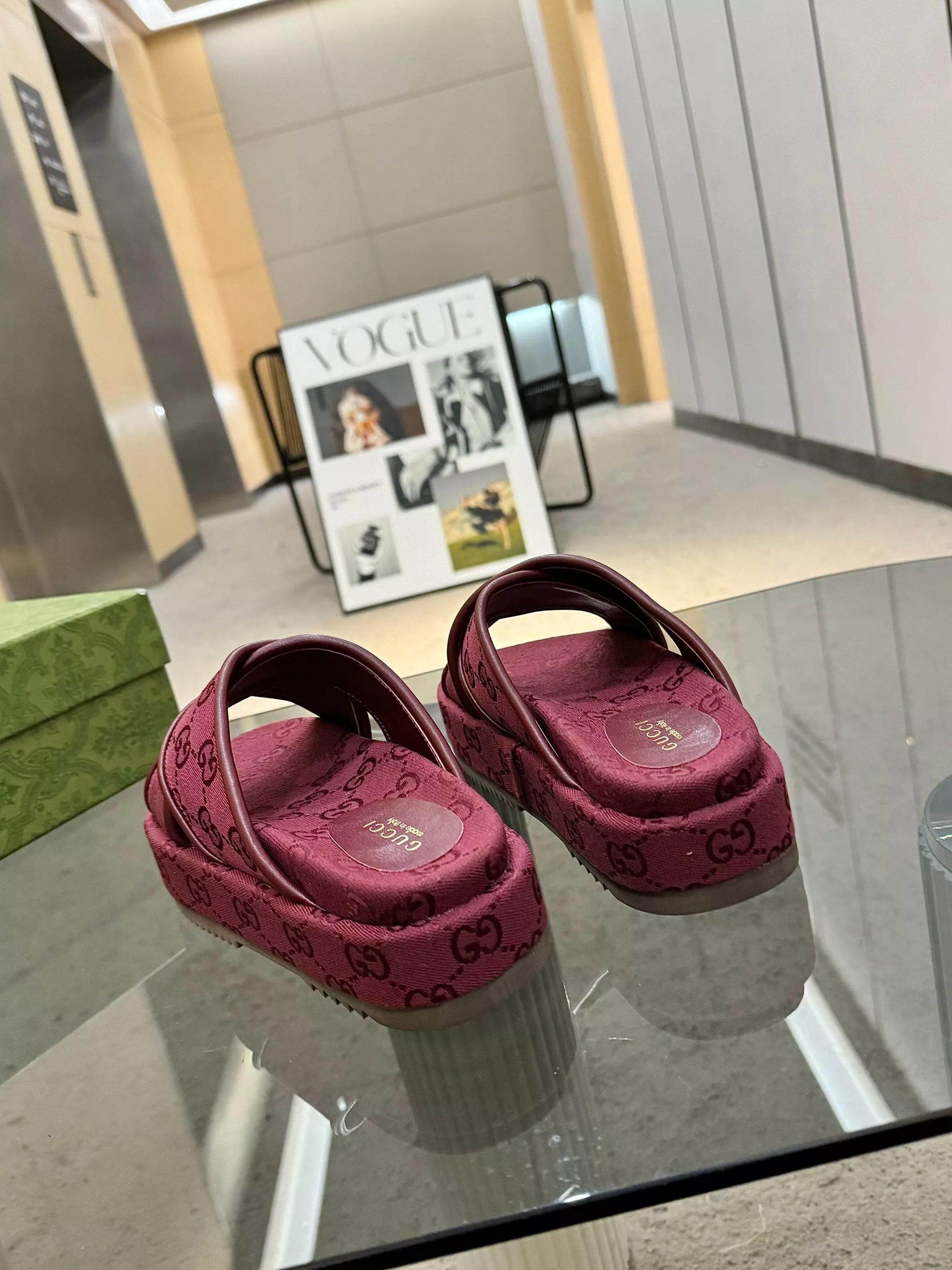 Functional 9431 Gucci Slippers For Women
