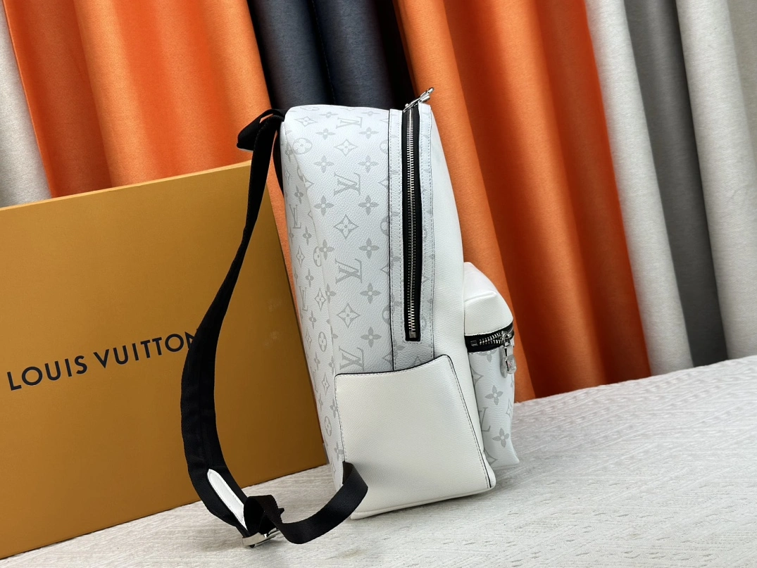Functional 9455 Louis Vuitton AAA Quality Backpacks For Unisex