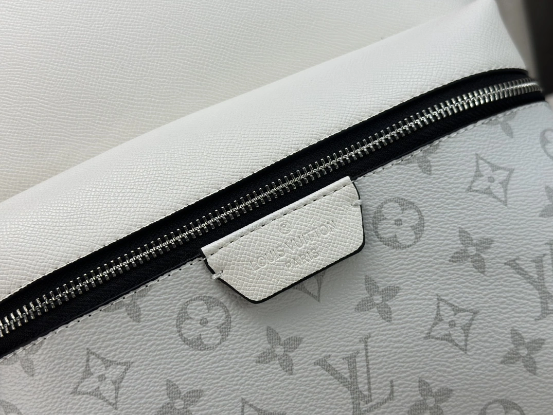 Functional 9455 Louis Vuitton AAA Quality Backpacks For Unisex