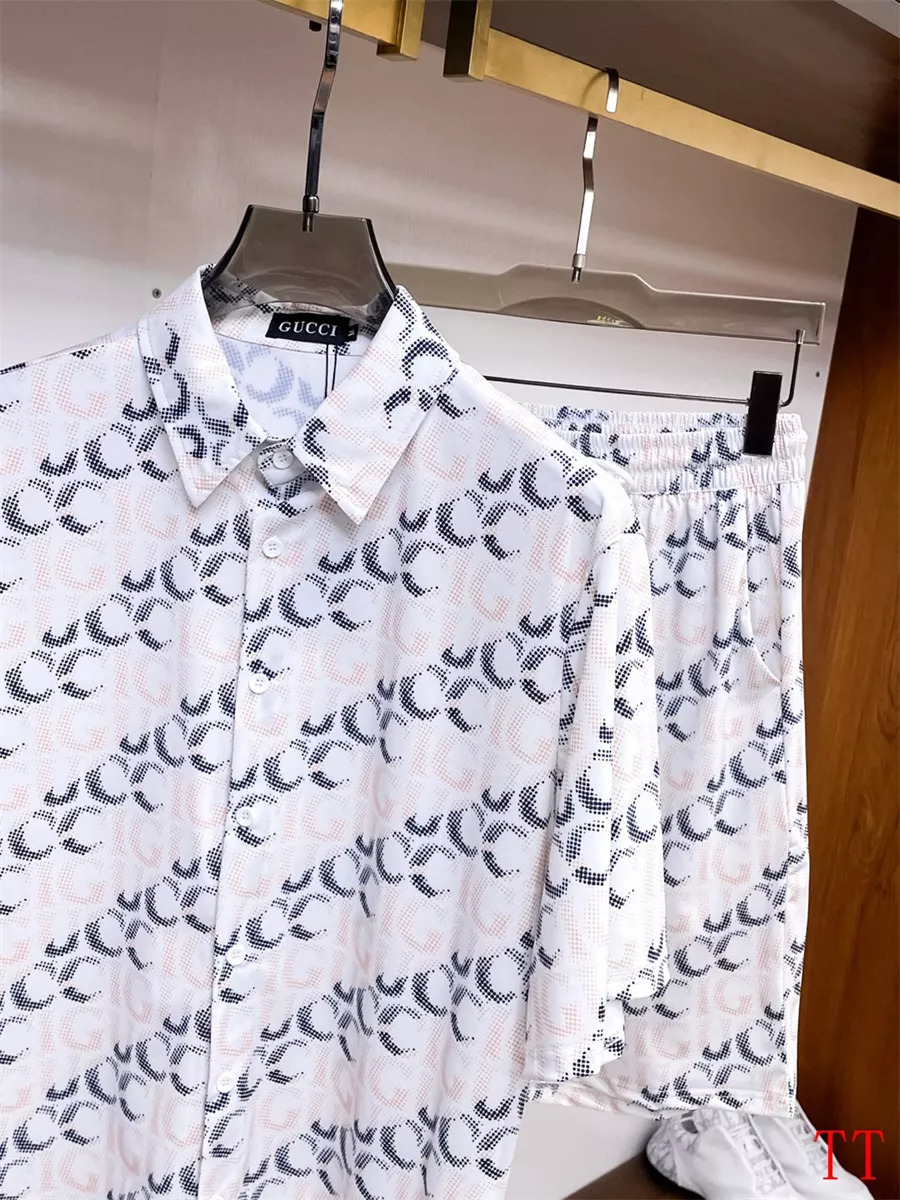 Functional 9496 Gucci Tracksuits Short Sleeved For Men
