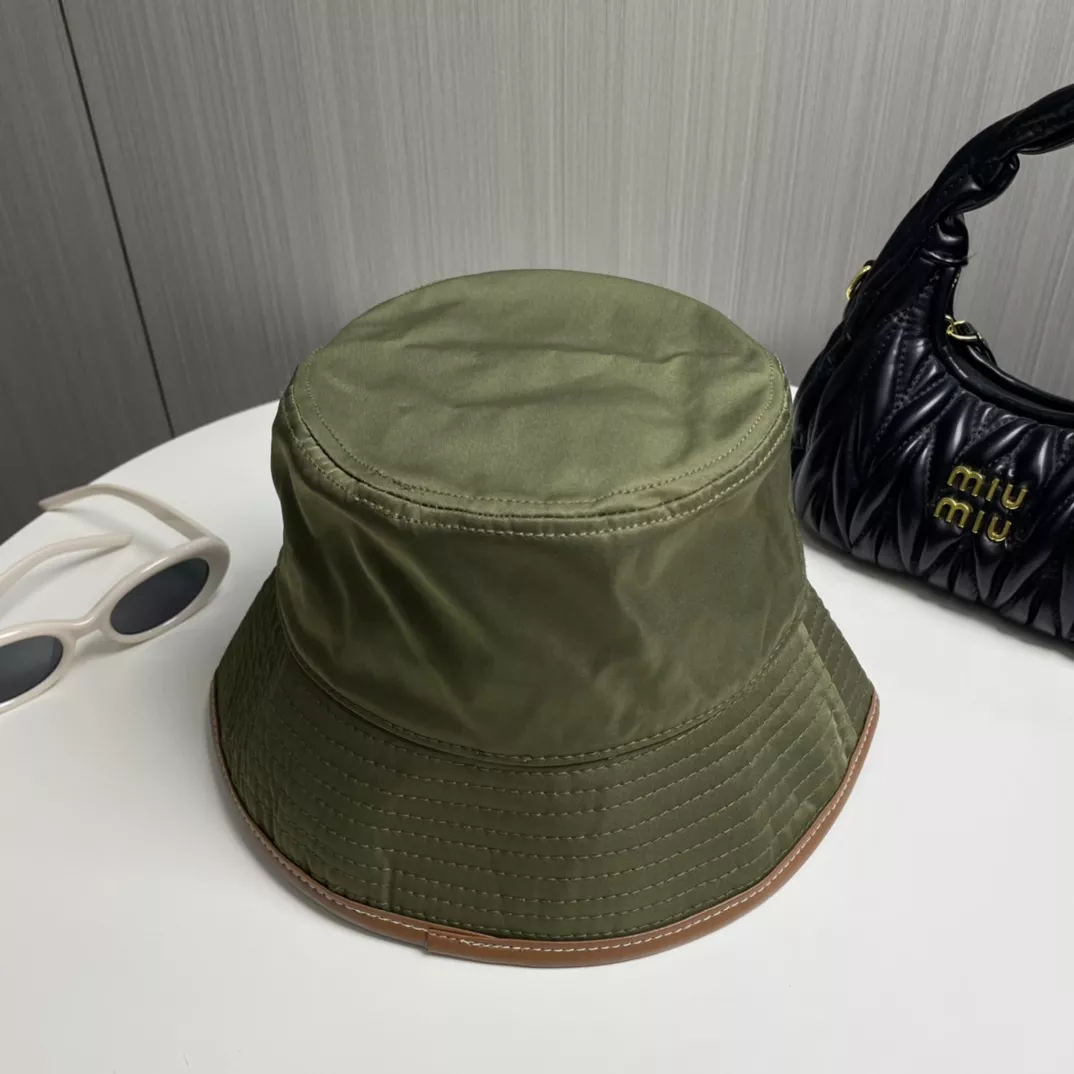 Functional 9504 Prada Caps