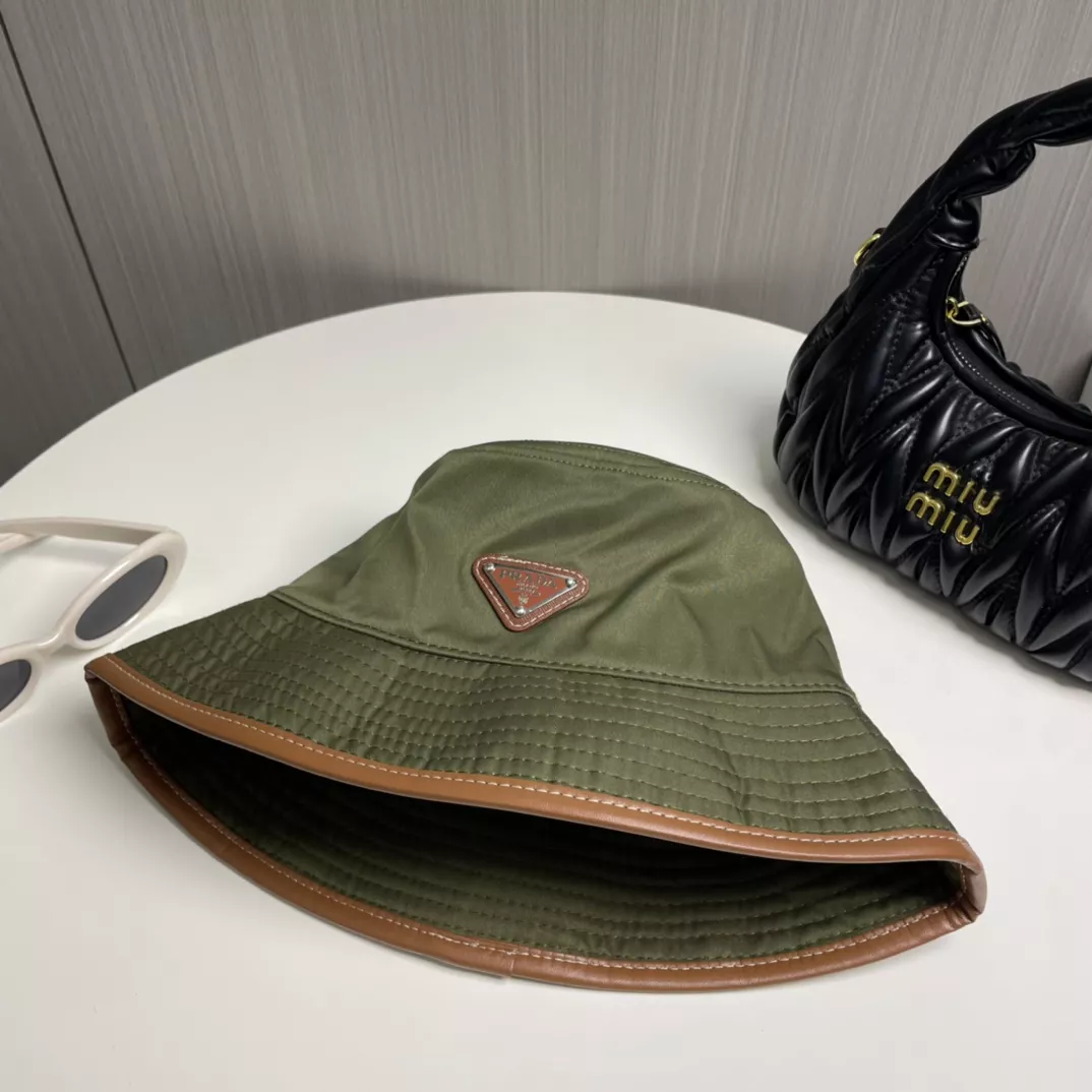 Functional 9504 Prada Caps