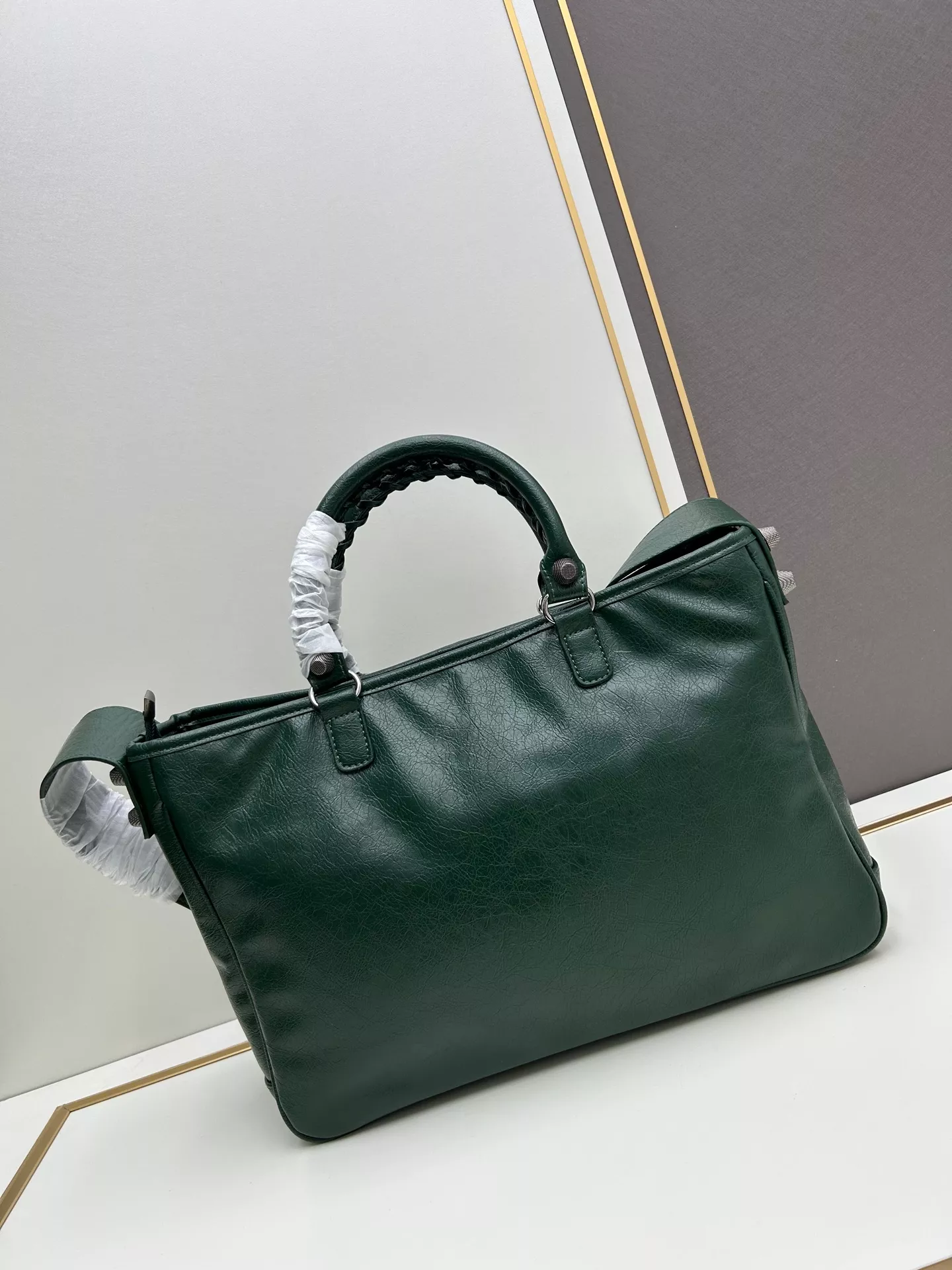 Functional 9506 Balenciaga AAA Quality Handbags For Women