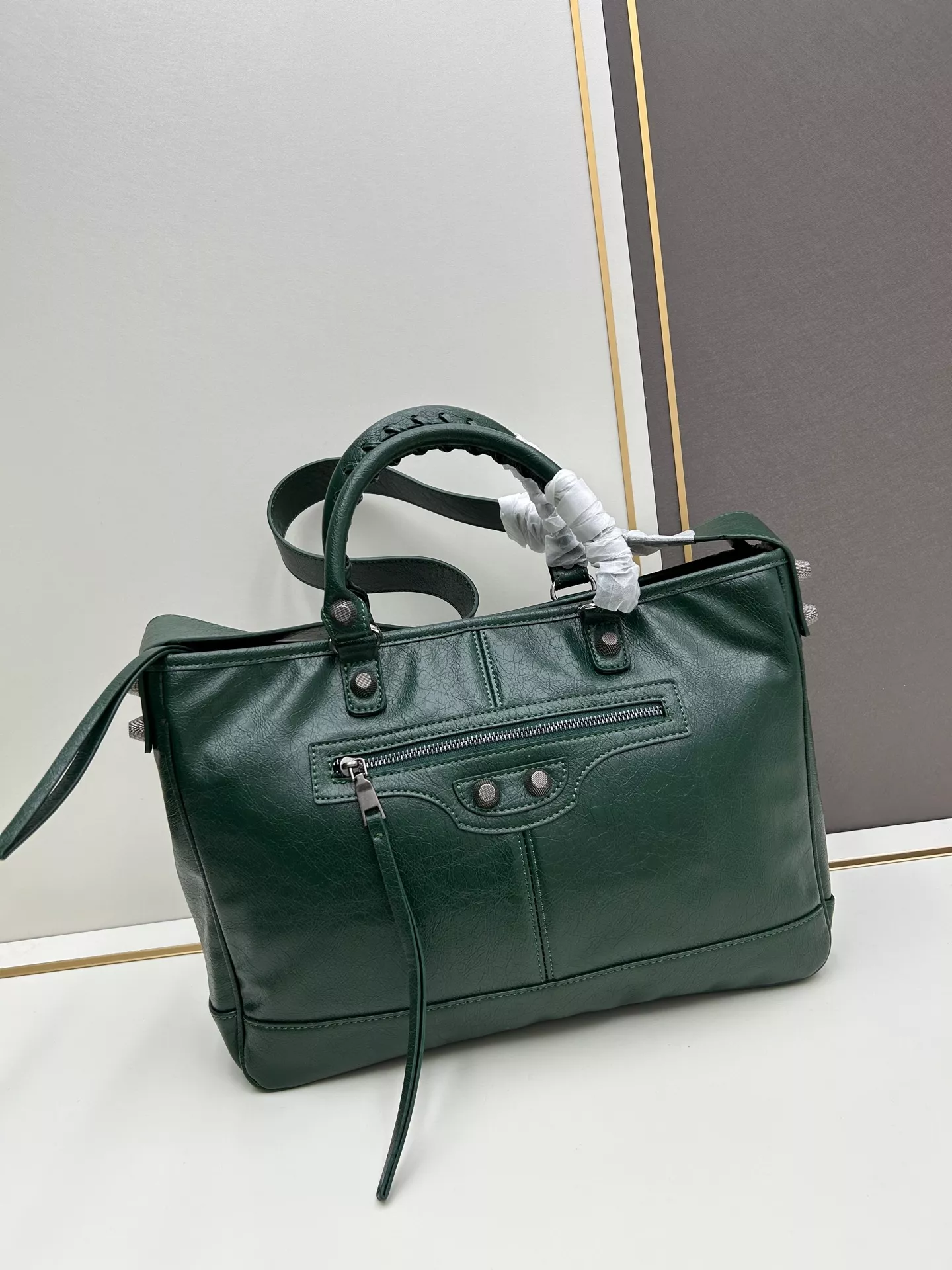 Functional 9506 Balenciaga AAA Quality Handbags For Women