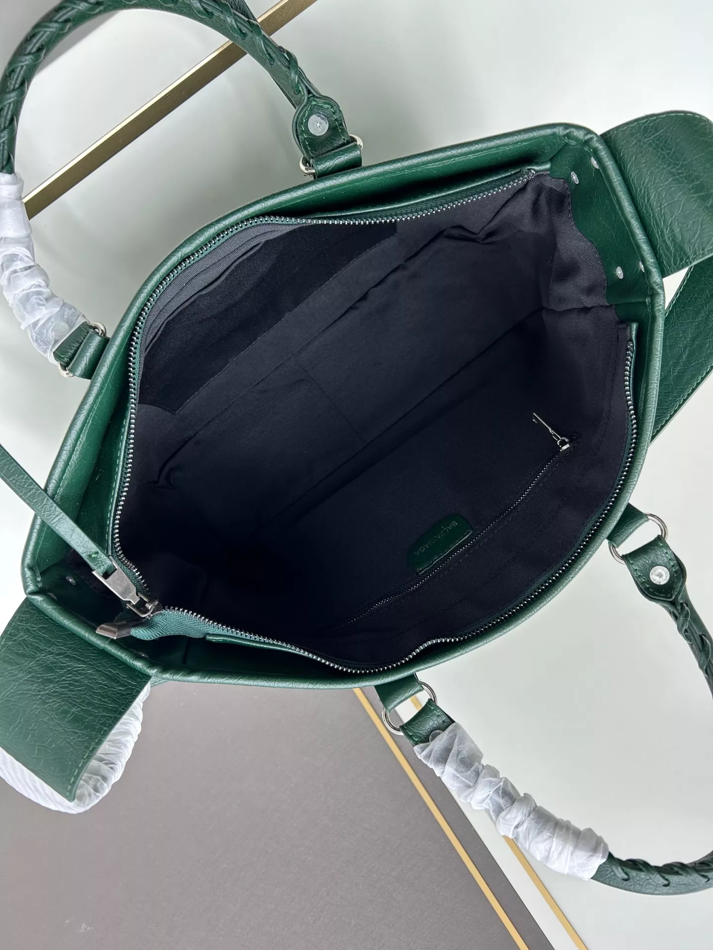 Functional 9506 Balenciaga AAA Quality Handbags For Women