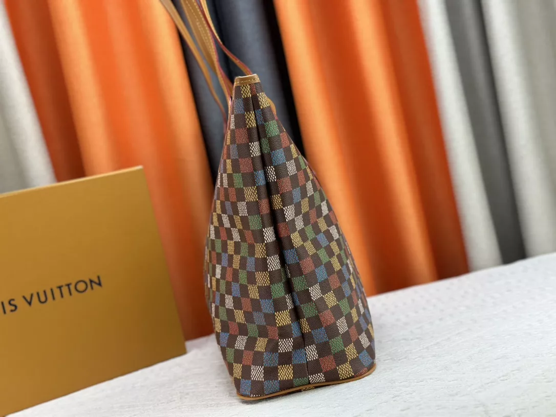 Functional 9534 Louis Vuitton AAA Quality Shoulder Bags For Women