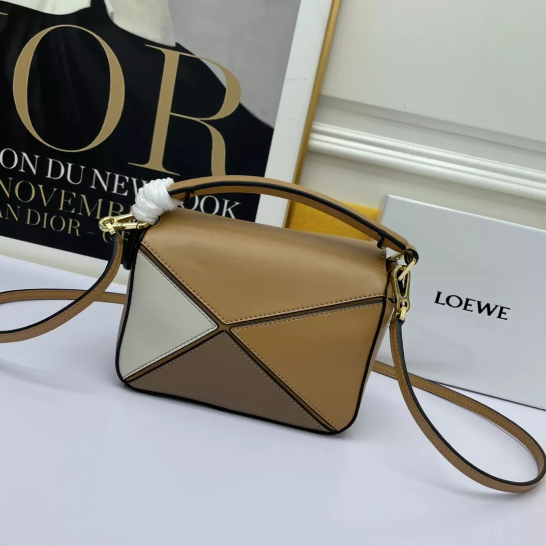 Functional 9571 LOEWE AAA Quality Messenger Bags For Women