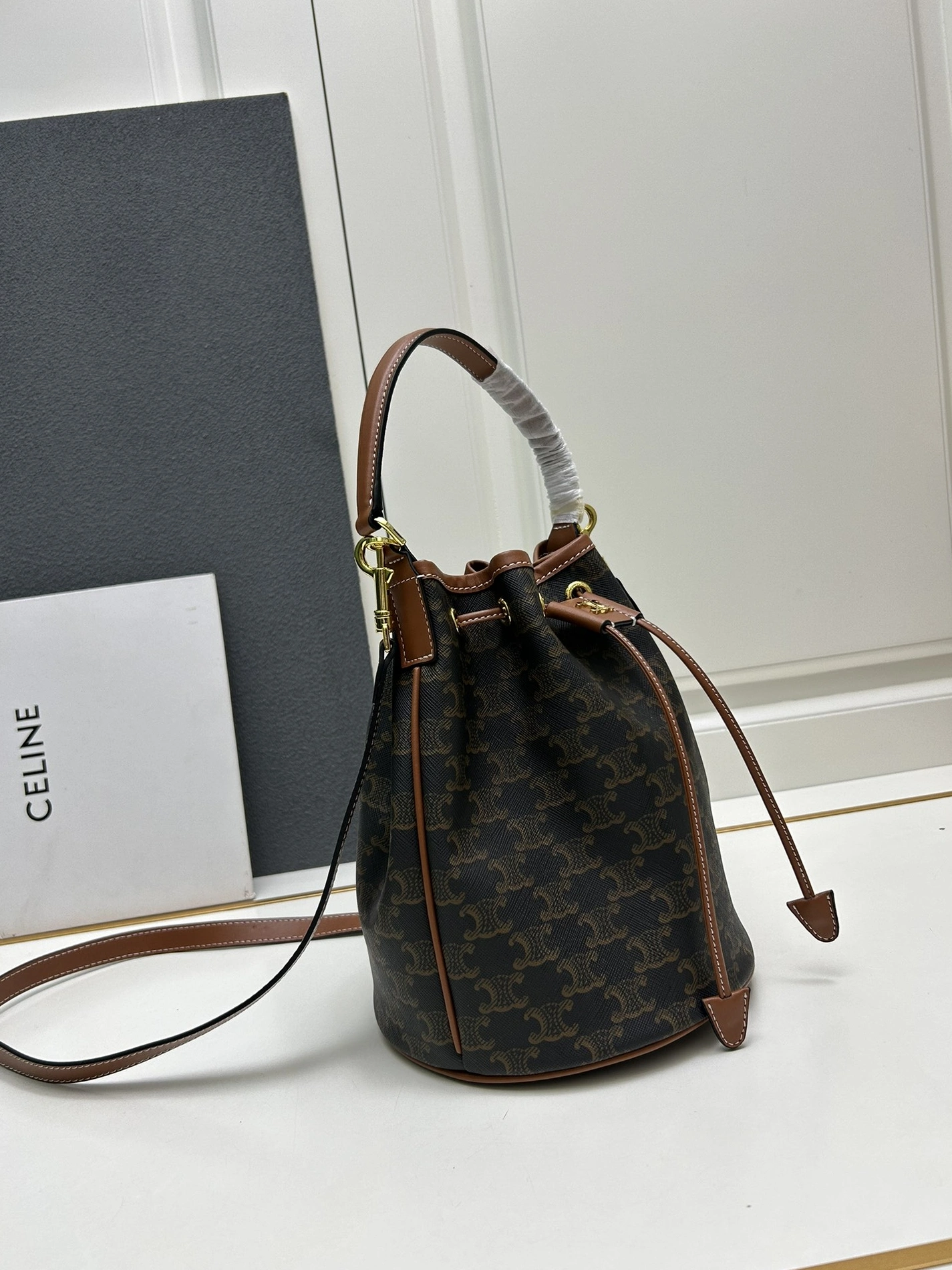 Functional 964 Celine AAA Quality Messenger Bags For Women