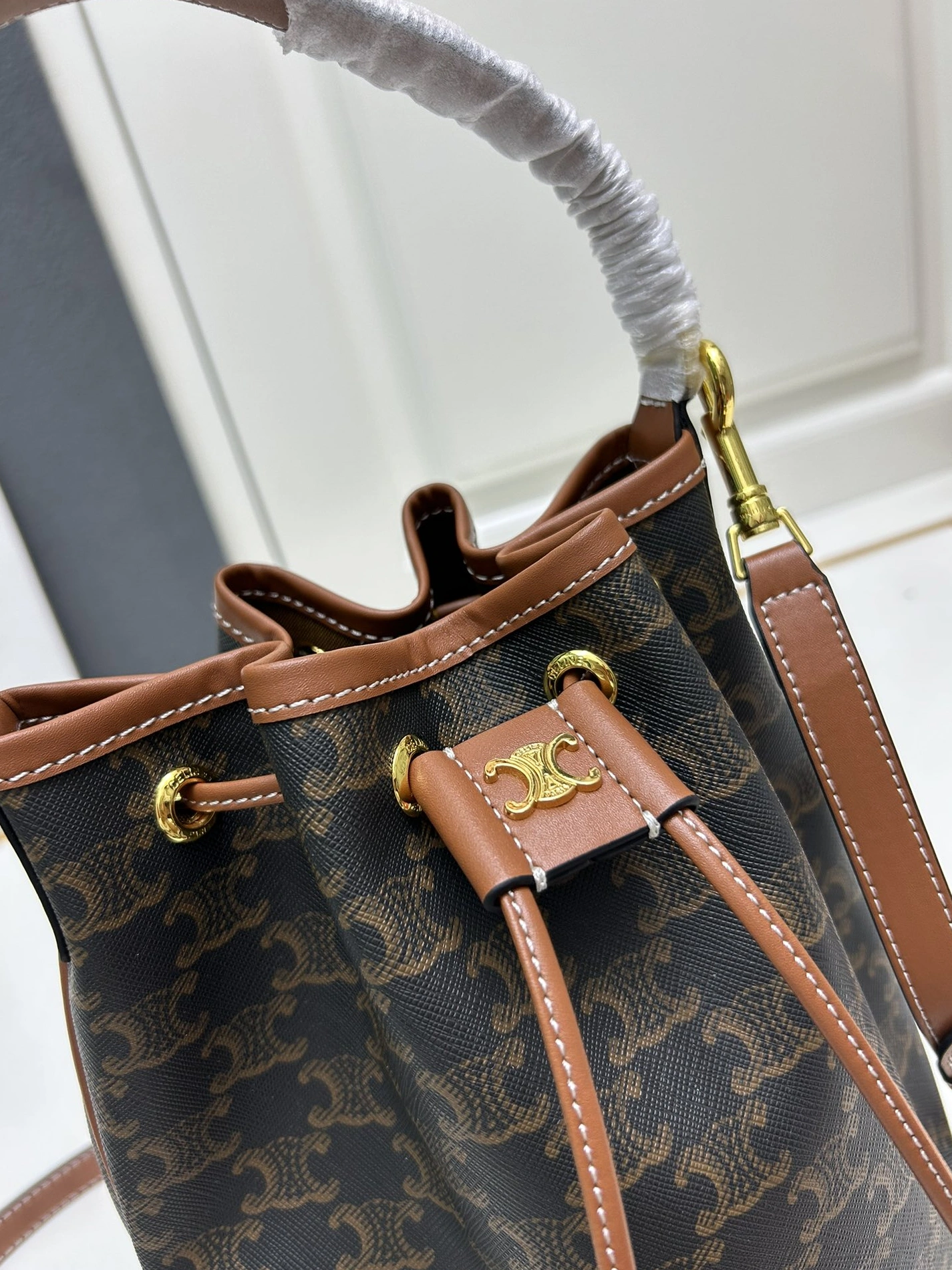 Functional 964 Celine AAA Quality Messenger Bags For Women