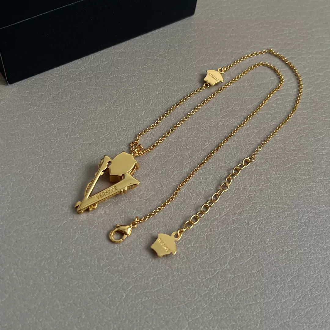 Functional 9710 Versace Necklaces