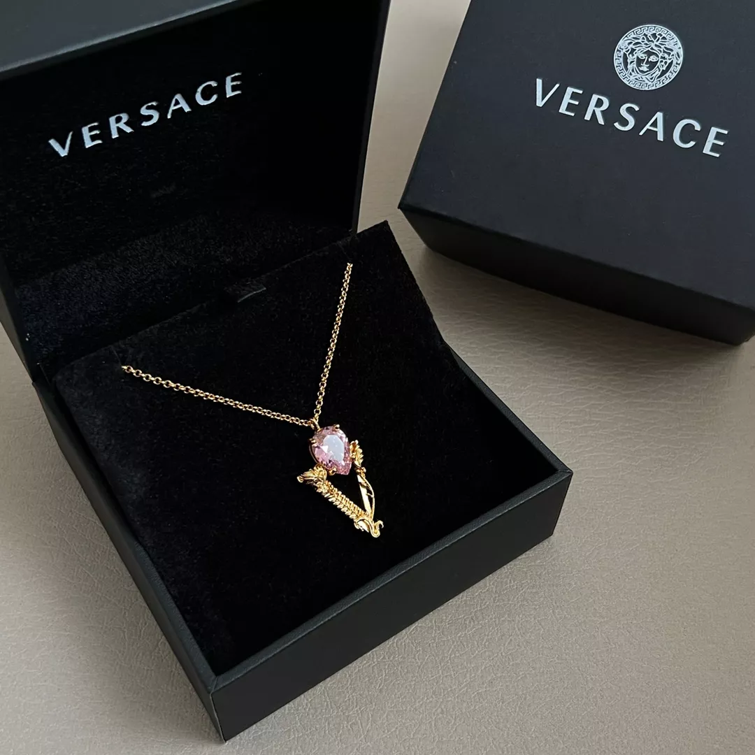 Functional 9710 Versace Necklaces