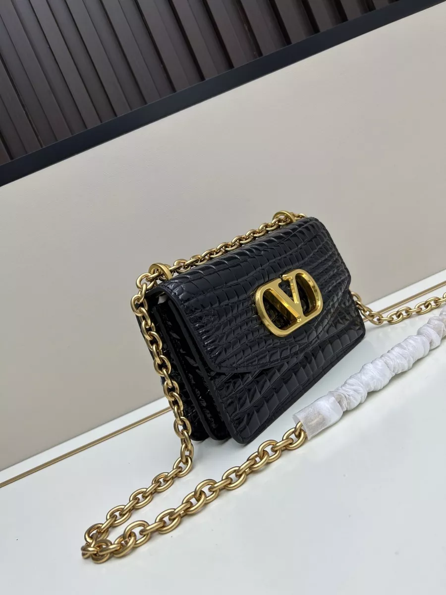 Functional 9712 Valentino AAA Quality Messenger Bags For Women