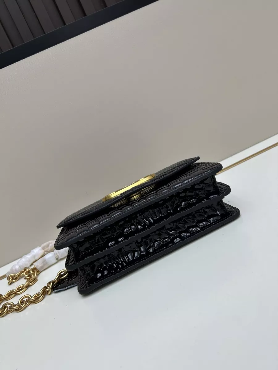 Functional 9712 Valentino AAA Quality Messenger Bags For Women