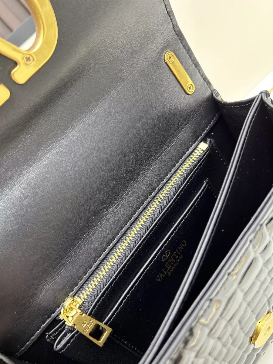 Functional 9712 Valentino AAA Quality Messenger Bags For Women