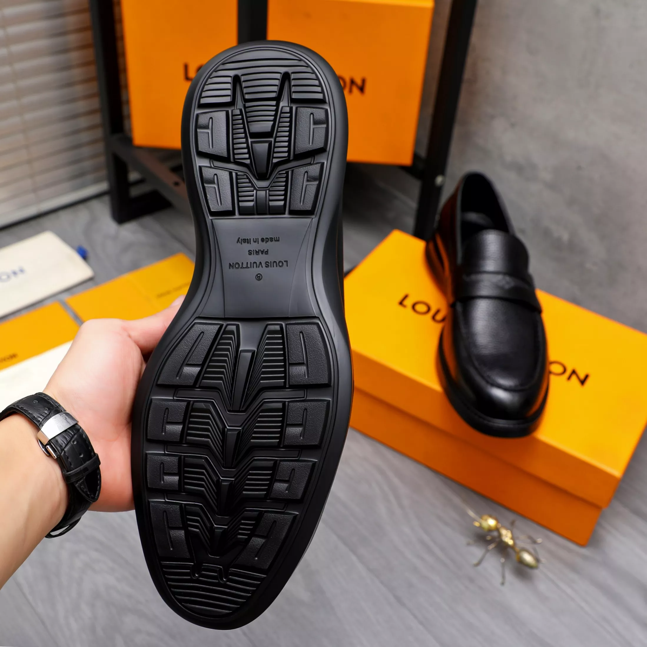Functional 974 Louis Vuitton LV Oxfords Shoes For Men
