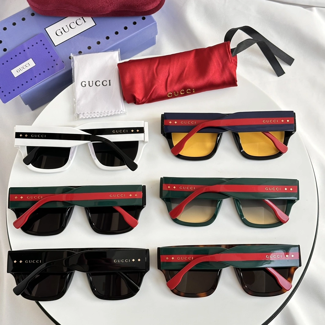 Functional 9760 Gucci AAA Quality Sunglasses