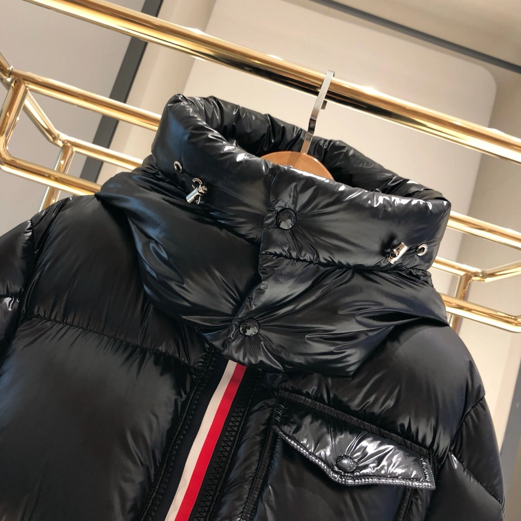 Functional 9761 Moncler Down Feather Coat Long Sleeved For Unisex