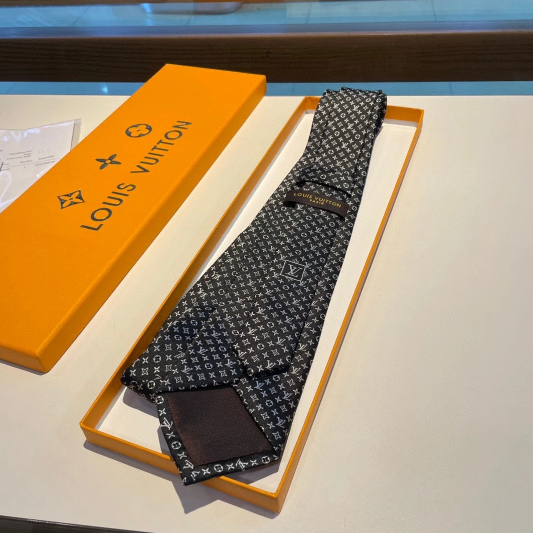Functional 9939 Louis Vuitton LV Necktie For Men