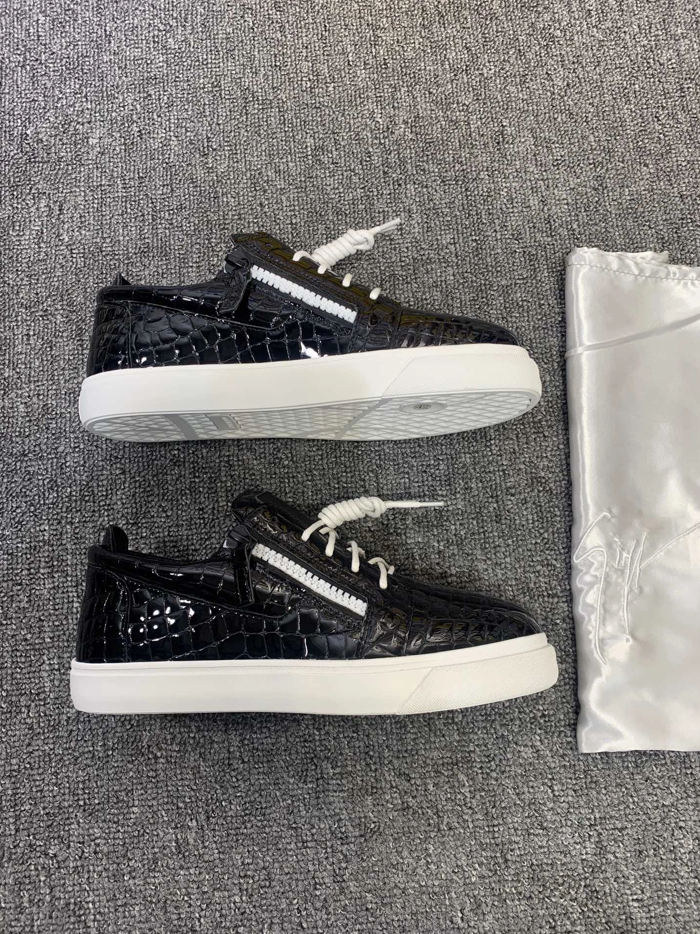 Giuseppe Zanotti Casual Shoes For Men SportInspired 4051