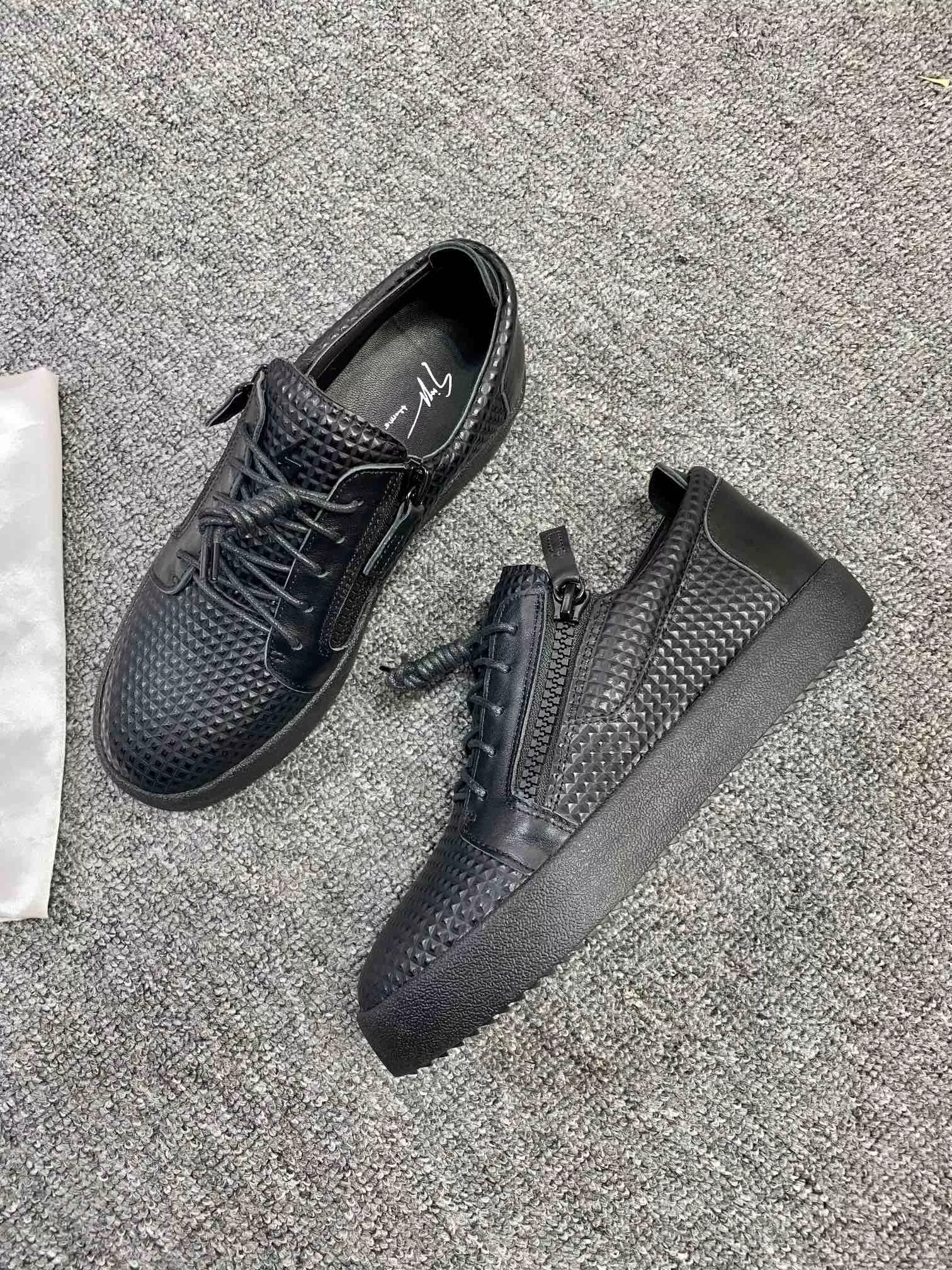 Giuseppe Zanotti Casual Shoes For Men Versatile 3570