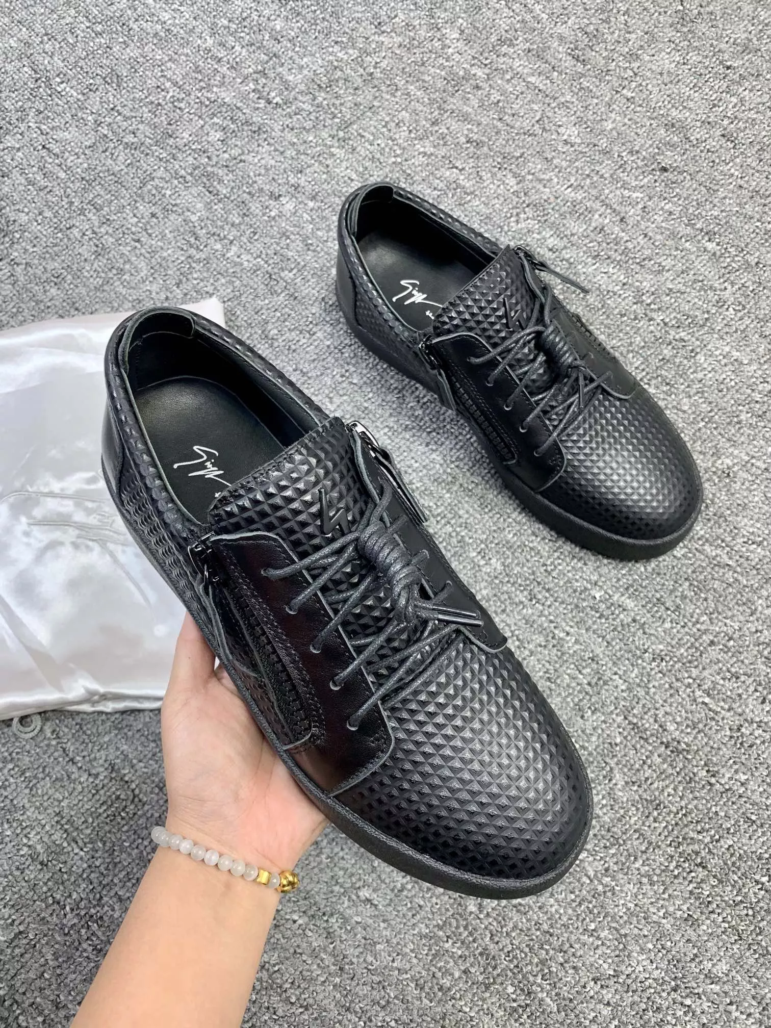 Giuseppe Zanotti Casual Shoes For Men Versatile 3570