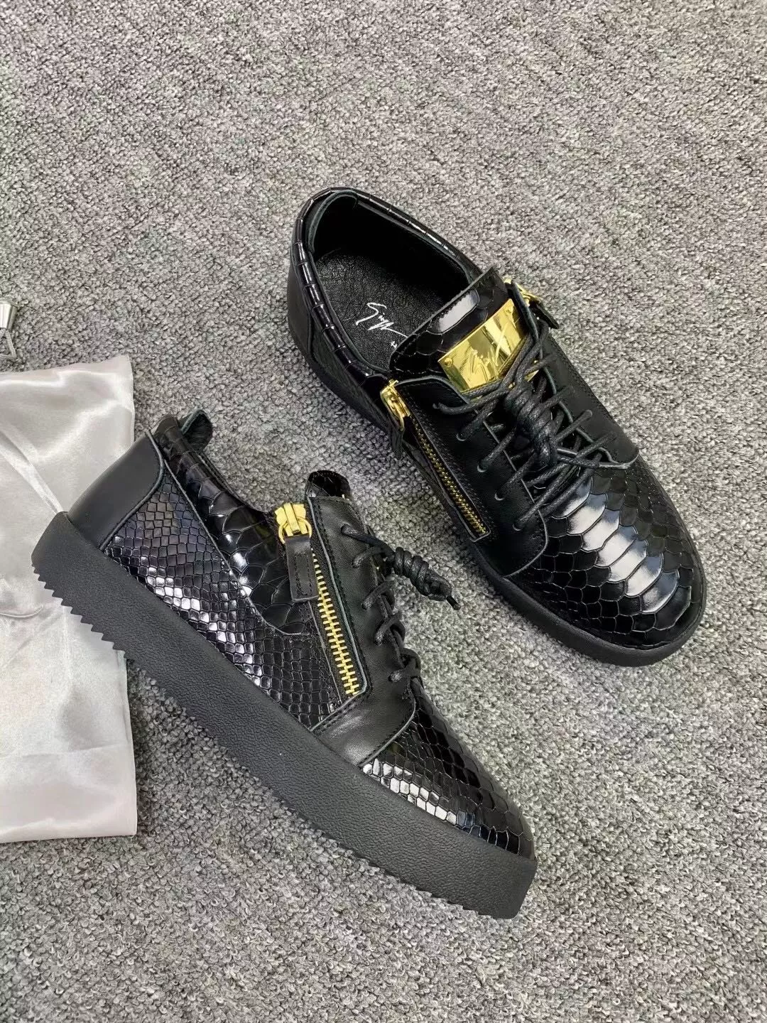 Giuseppe Zanotti Casual Shoes For Women EyeCatching 4845