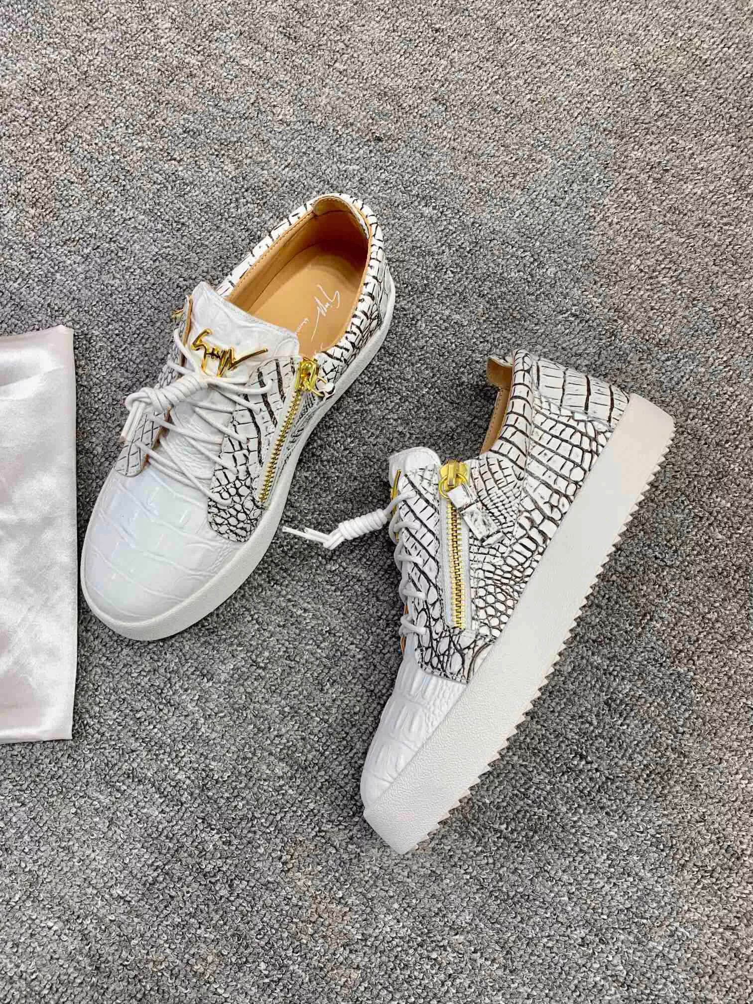 Giuseppe Zanotti Casual Shoes For Women StreetReady 7242