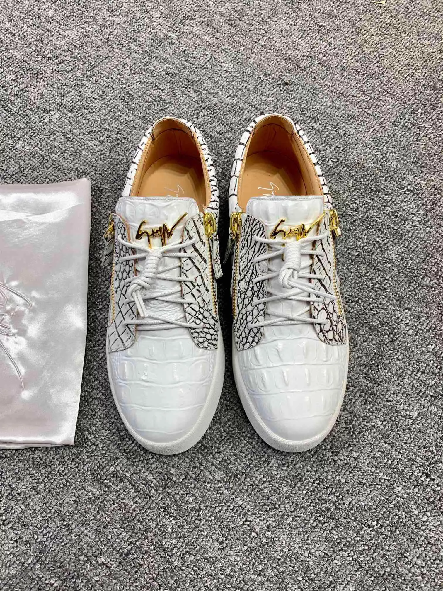 Giuseppe Zanotti Casual Shoes For Women StreetReady 7242
