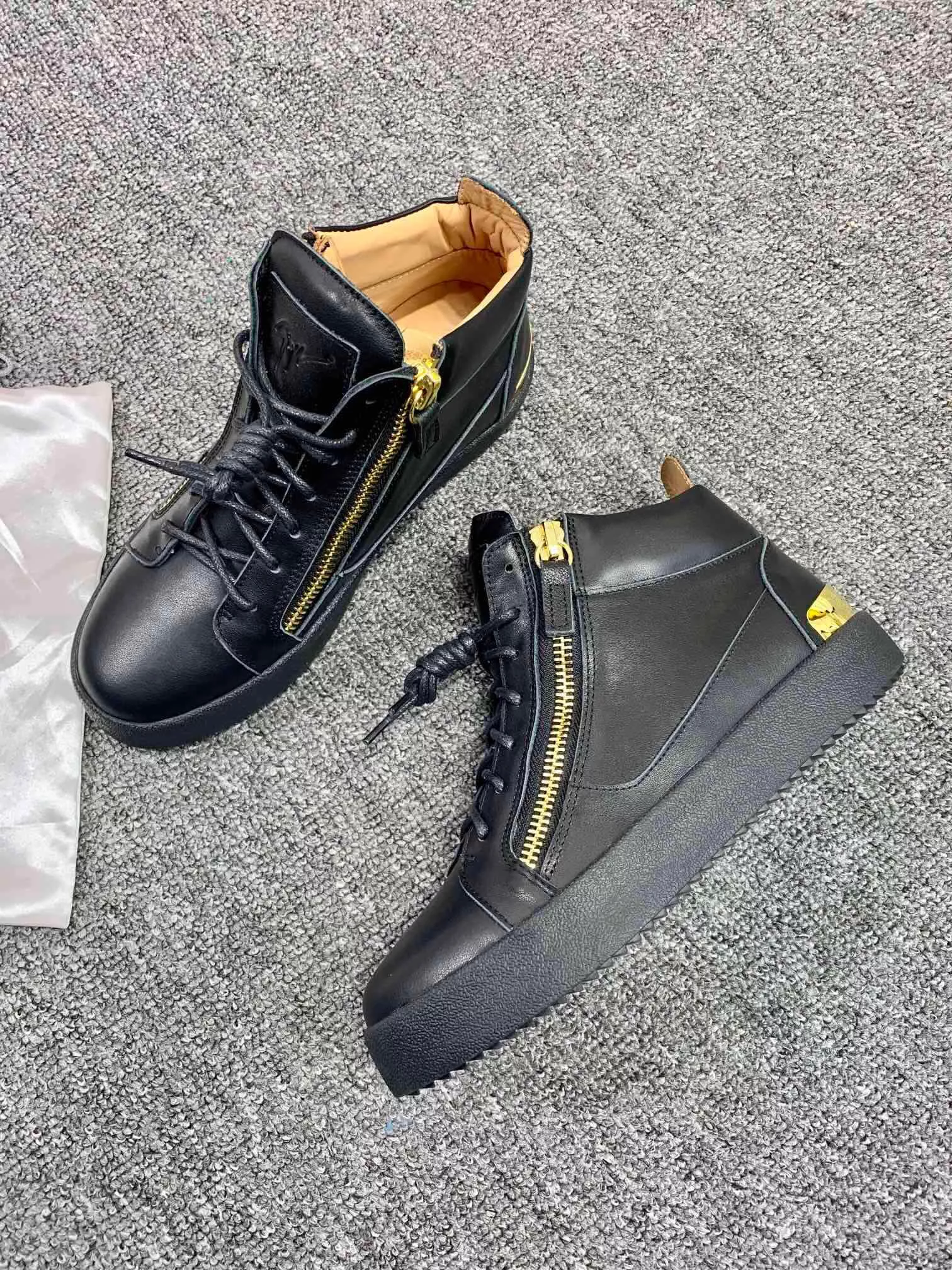 Giuseppe Zanotti High Tops Shoes For Men Functional 7553