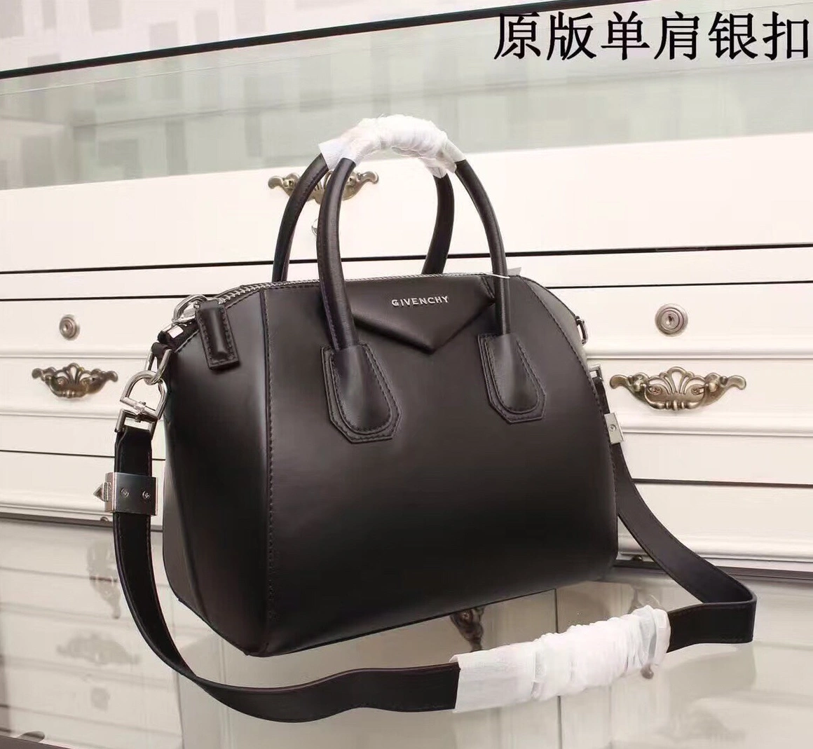 Givenchy AAA Quality Handbags DailyWear 4149