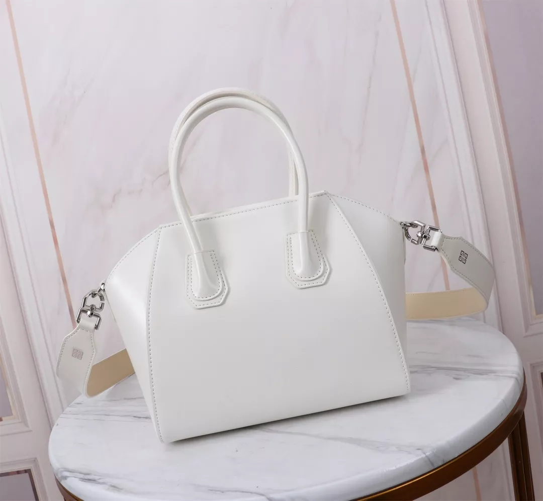 Givenchy AAA Quality Handbags For Women Affordable 2315