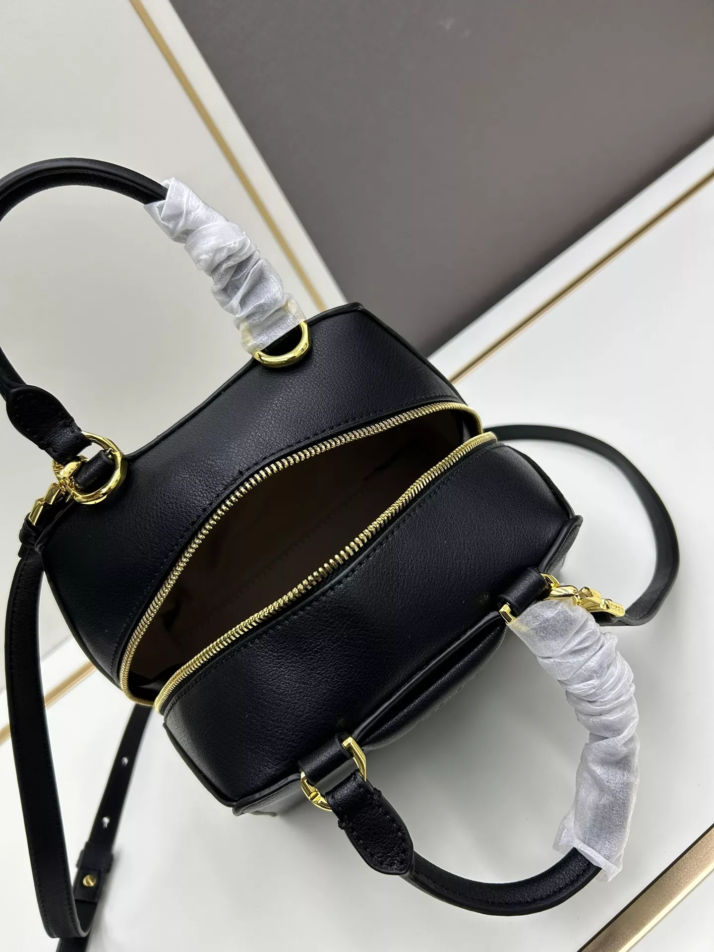 Givenchy AAA Quality Handbags For Women Affordable 4360