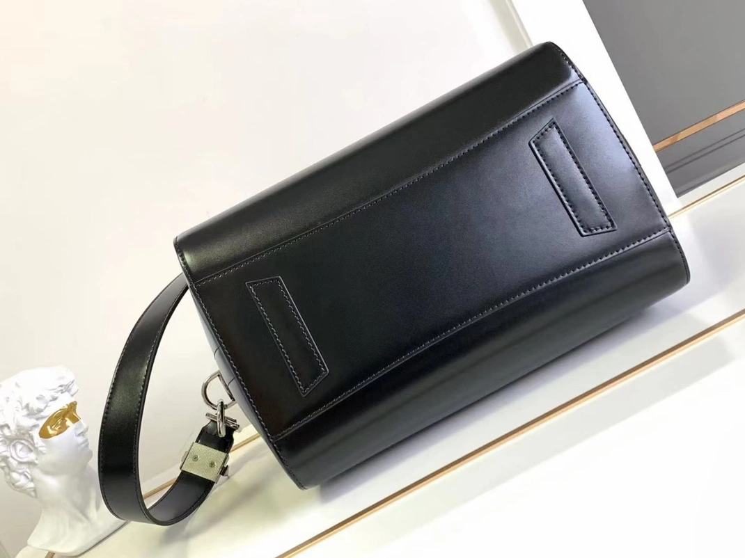 Givenchy AAA Quality Handbags For Women Affordable 8211