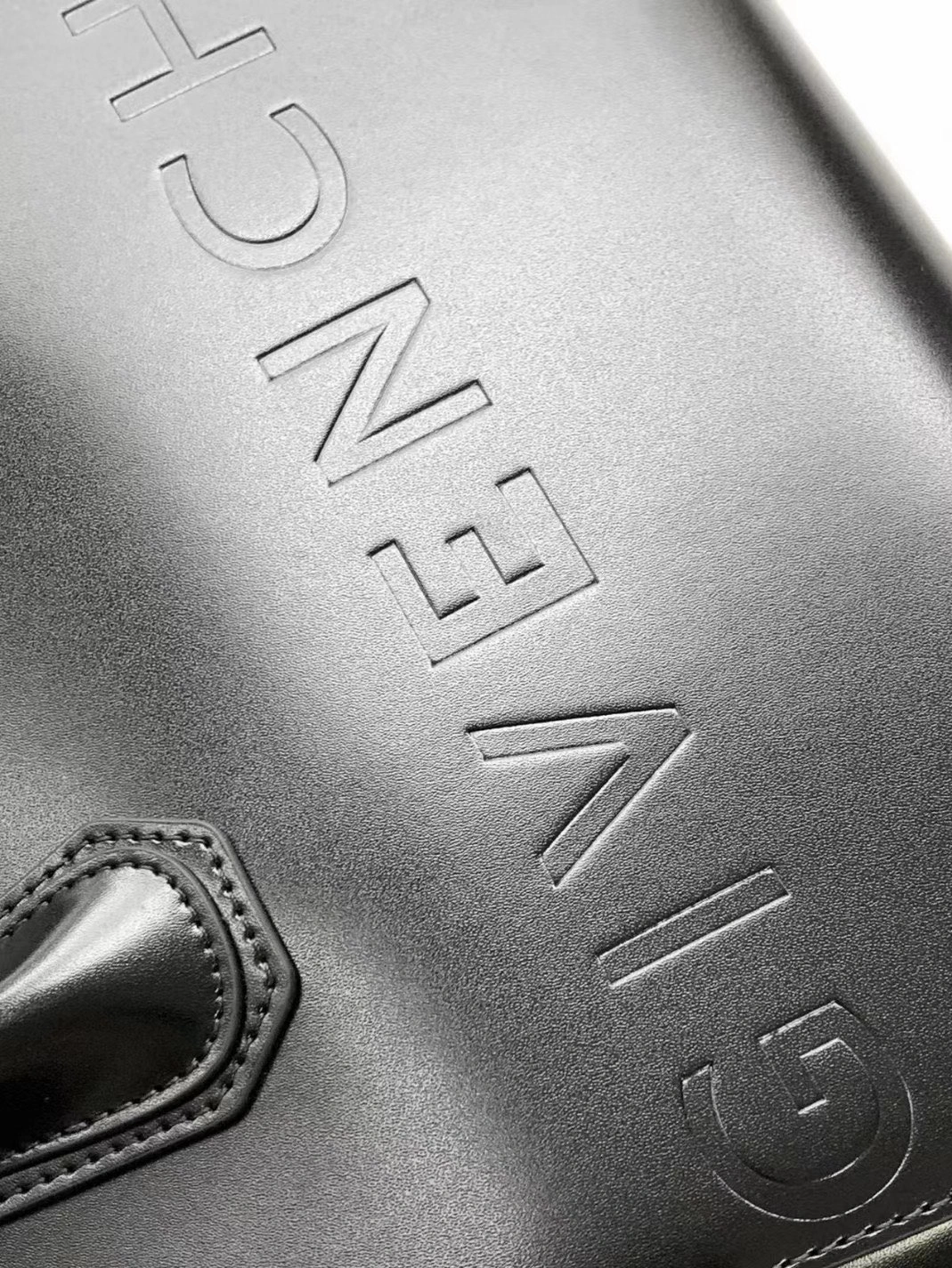 Givenchy AAA Quality Handbags For Women Affordable 8211