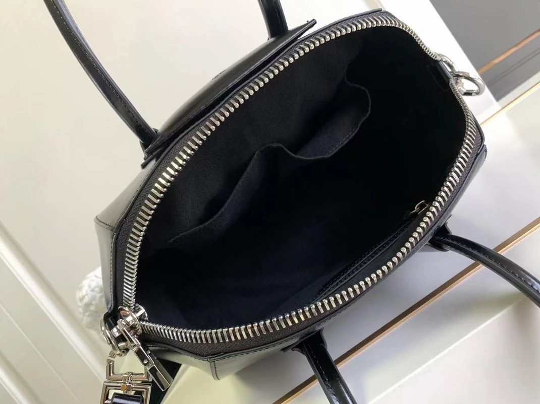 Givenchy AAA Quality Handbags For Women Affordable 8211