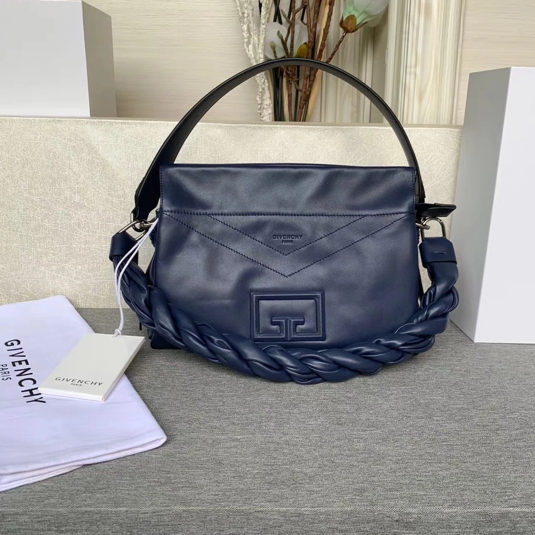 Givenchy AAA Quality Handbags For Women Breathable 6045
