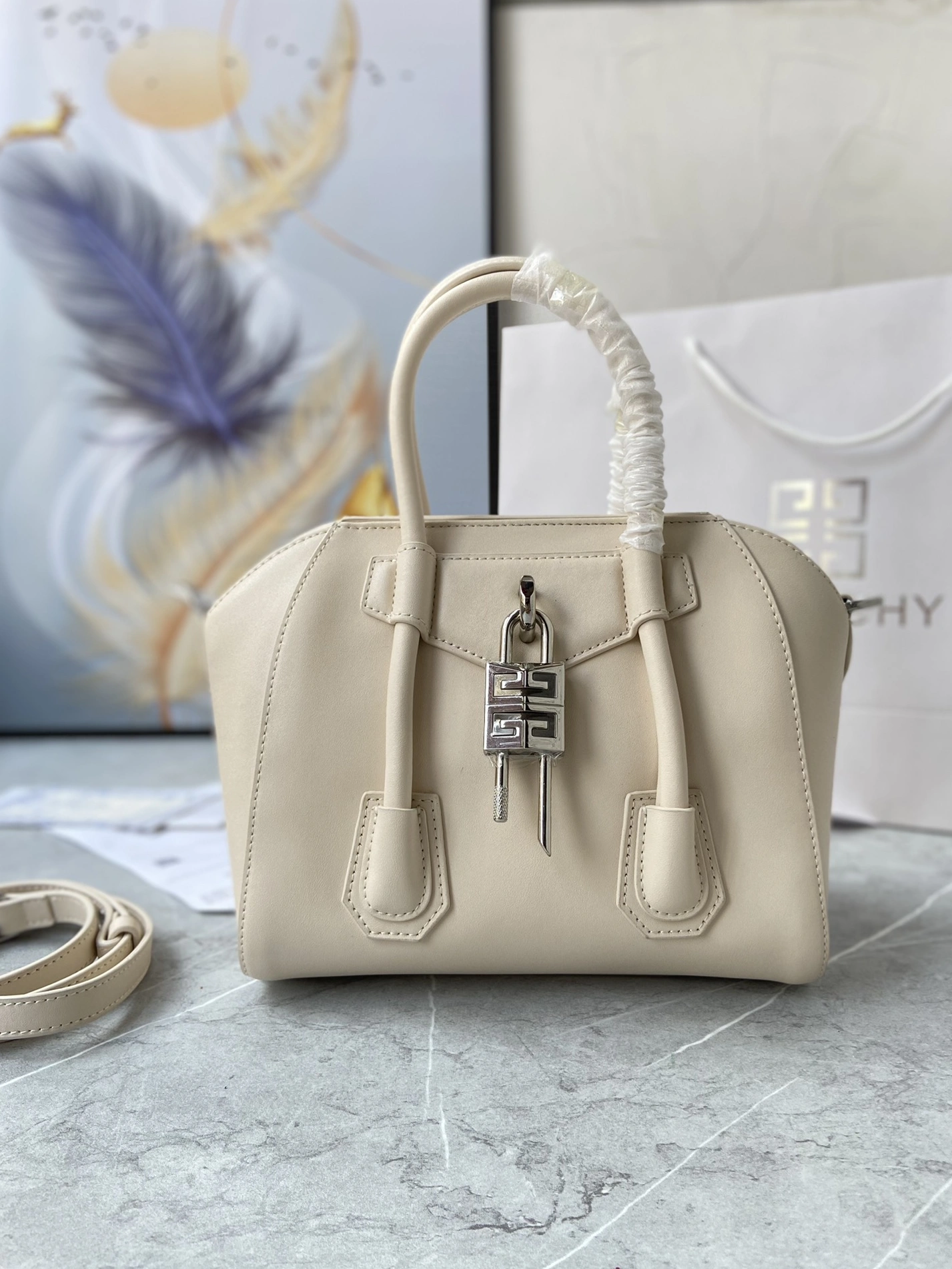 Givenchy AAA Quality Handbags For Women Compact 3212